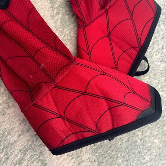 Marvel Spider-Man Costume - Picture 6 of 12